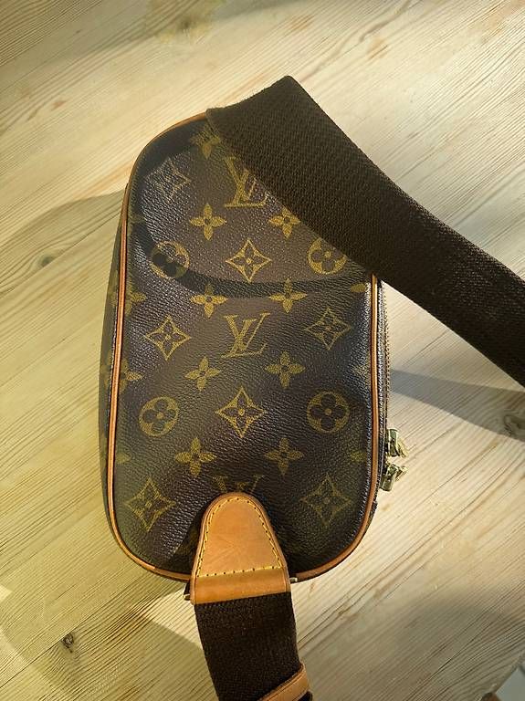 Louis Vuitton Borse: Orginal Louis Vuitton cross Body – Usato da Männedorf venduto da mariadelrocioeberle 3