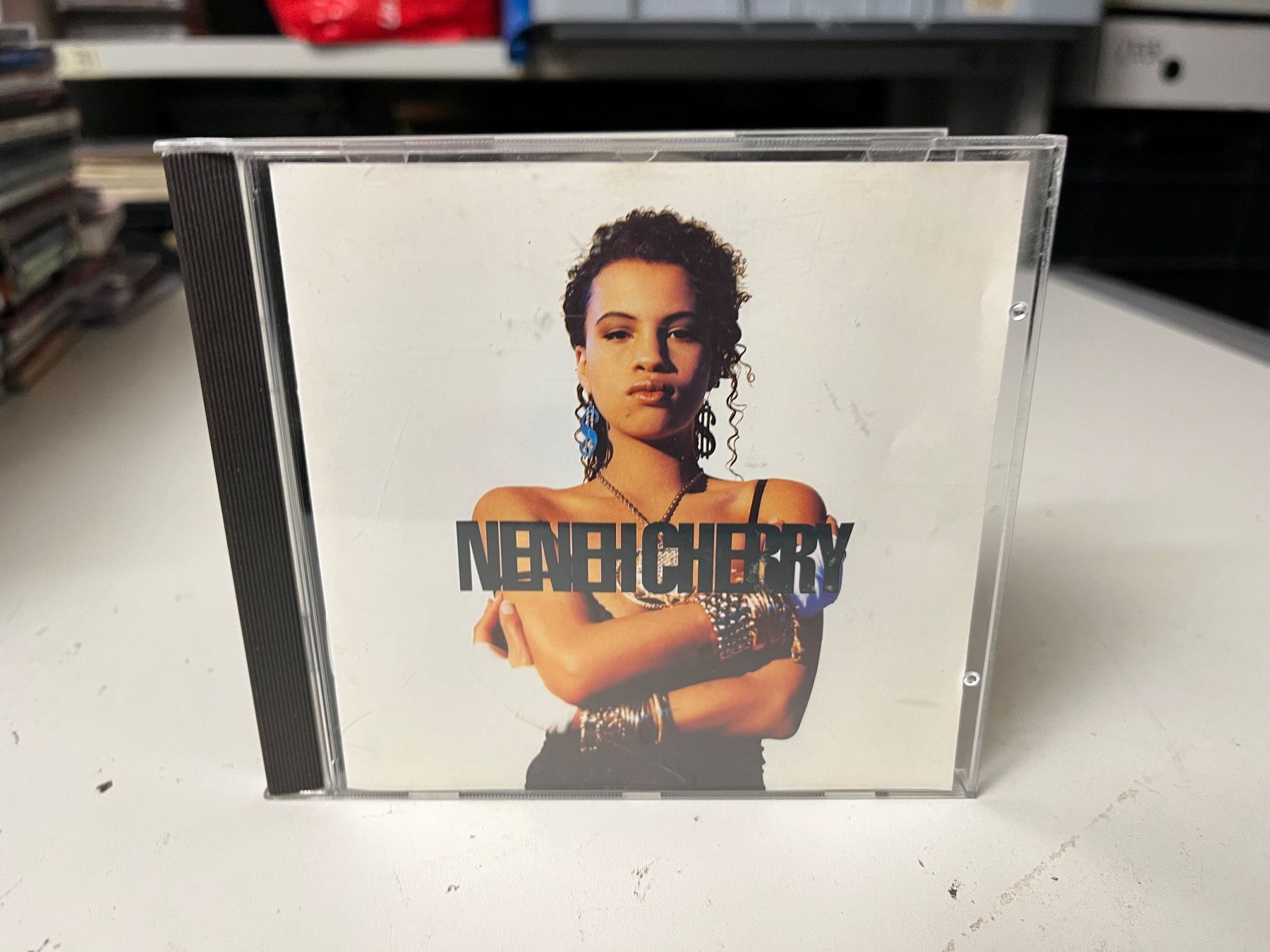 CDs: Neneh Cherry - Raw Like Sushi - HH22D – Neu (gemäss Beschreibung) aus Küsnacht ZH von swisssales.net