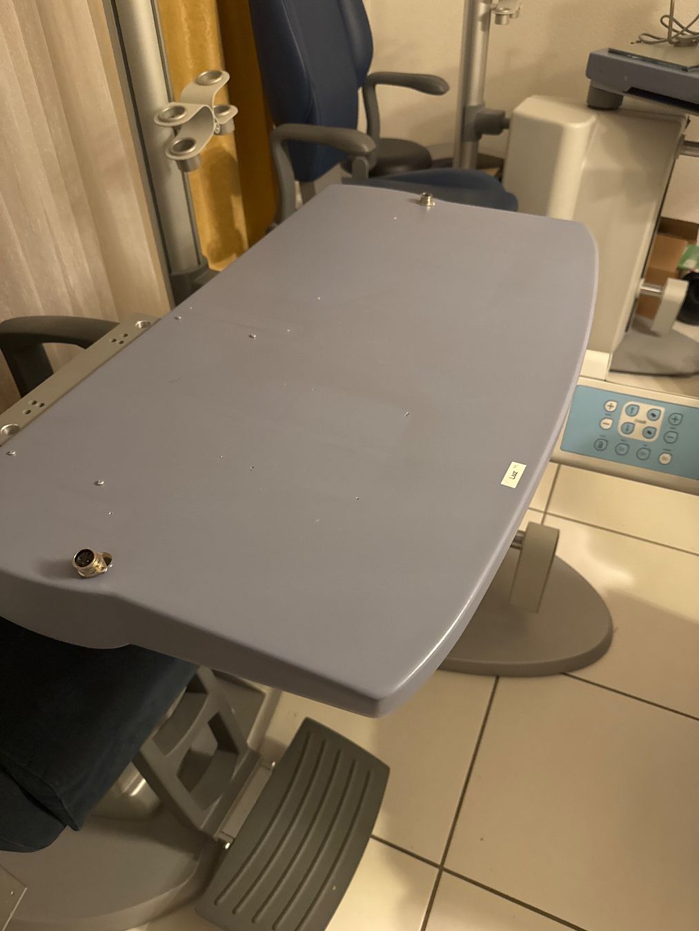 Attrezzature mediche: Refraktionseinheit mit Stuhl – Usato da Olten venduto da buj_kym9 5