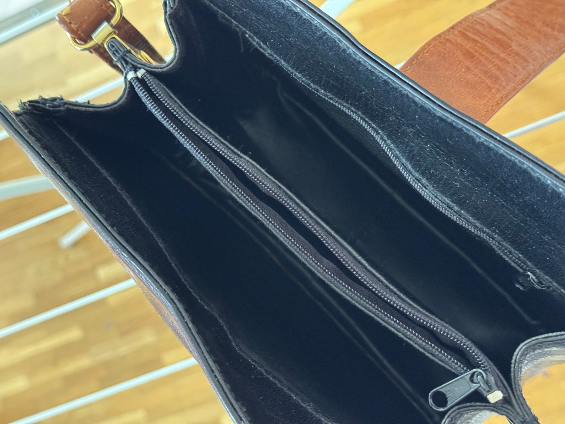 Taschen für Damen: Vintage Umhängetasche aus echtem Leder – Gebraucht aus Onex von Joliechose6 4