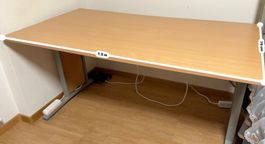 Schreibtisch
