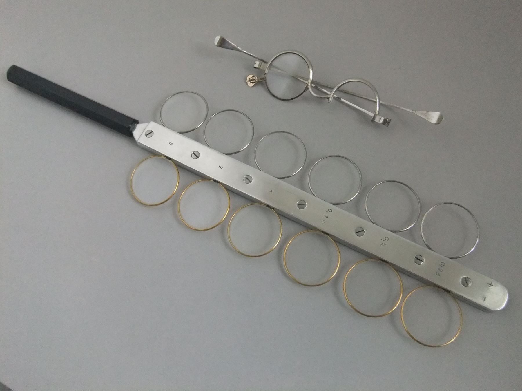 Occhiali & Lenti: Antikes Okular mit Testbrille – Usato da Esslingen venduto da eintagammeer 1