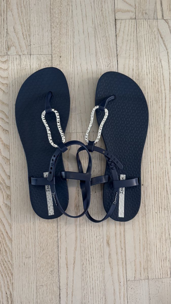 Ipanema Scarpe da donna: Ipanema Sandalen dunkelblau mit Schmuck – Usato da Neuhausen am Rheinfall venduto da Becky79