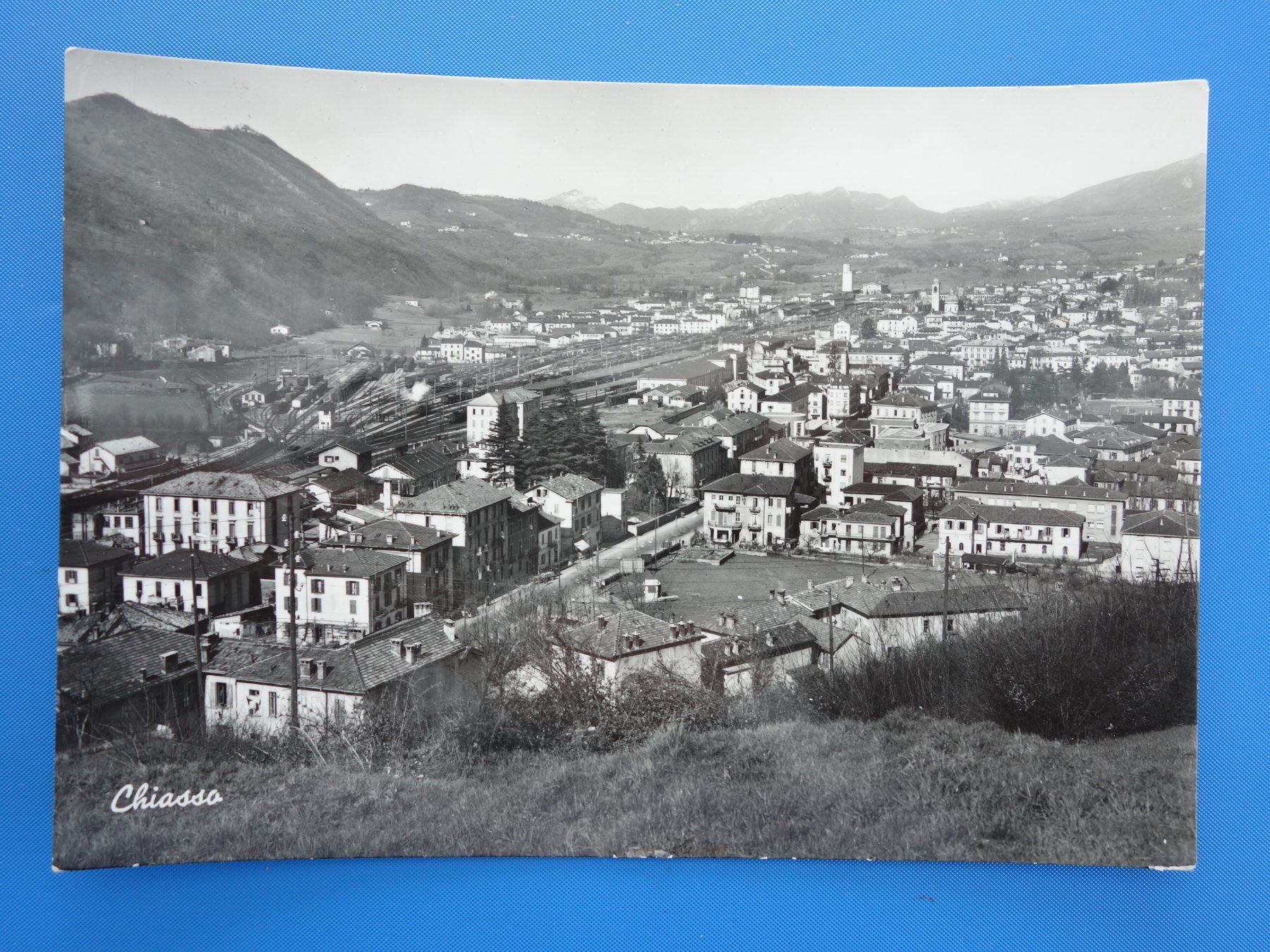 Cartoline postali: CHIASSO - GESAMTANSICHT - 1954 – Usato da Ibach venduto da Ibanto