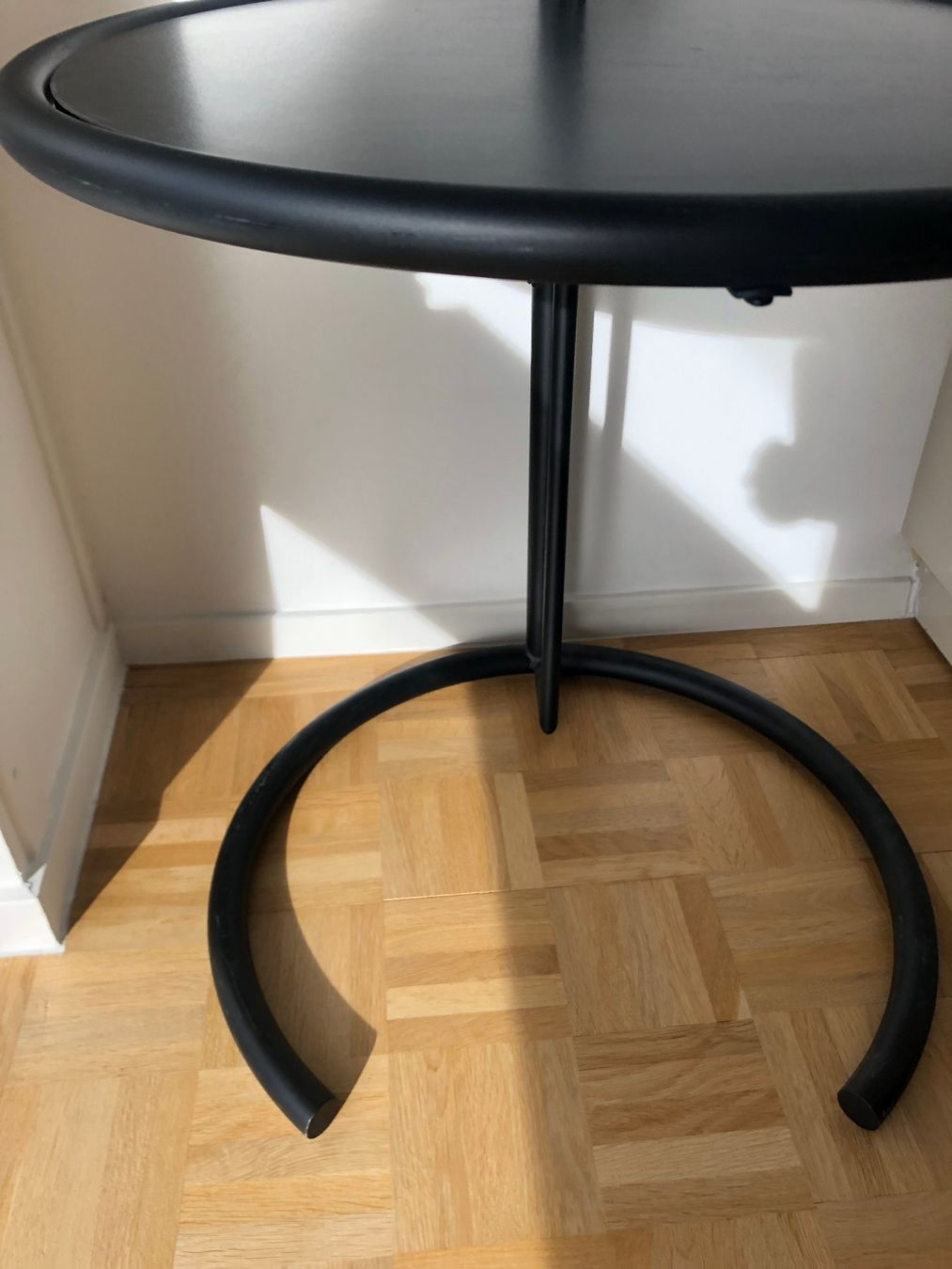 Comodini: Gueridon , table de chevet  Style Eileen Gray – Usato da Genève venduto da san_lb79 4