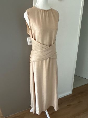 Langes Damenkleid beige Kreuzdesing eleganter Style Gr. M