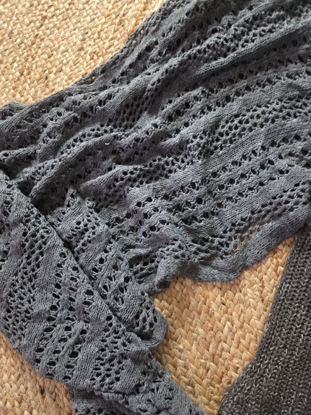 Lotti di vestiti: Pullunder & Bolero Schulterjäckli grau Strick Oberteile Boho – Usato da Pratteln venduto da madi1990 4