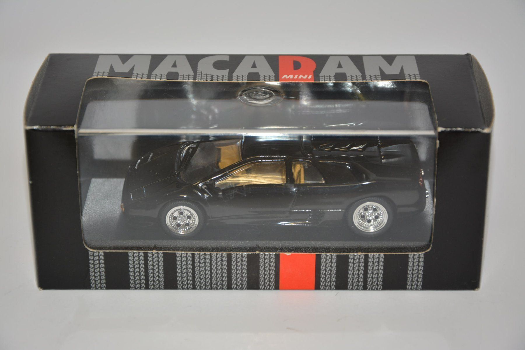 Lamborghini Modellini d'auto: Lamborghini Diablo , Macadam , 1:43 – Nuovo e nell'imballaggio originale da Goldach venduto da Feivel9