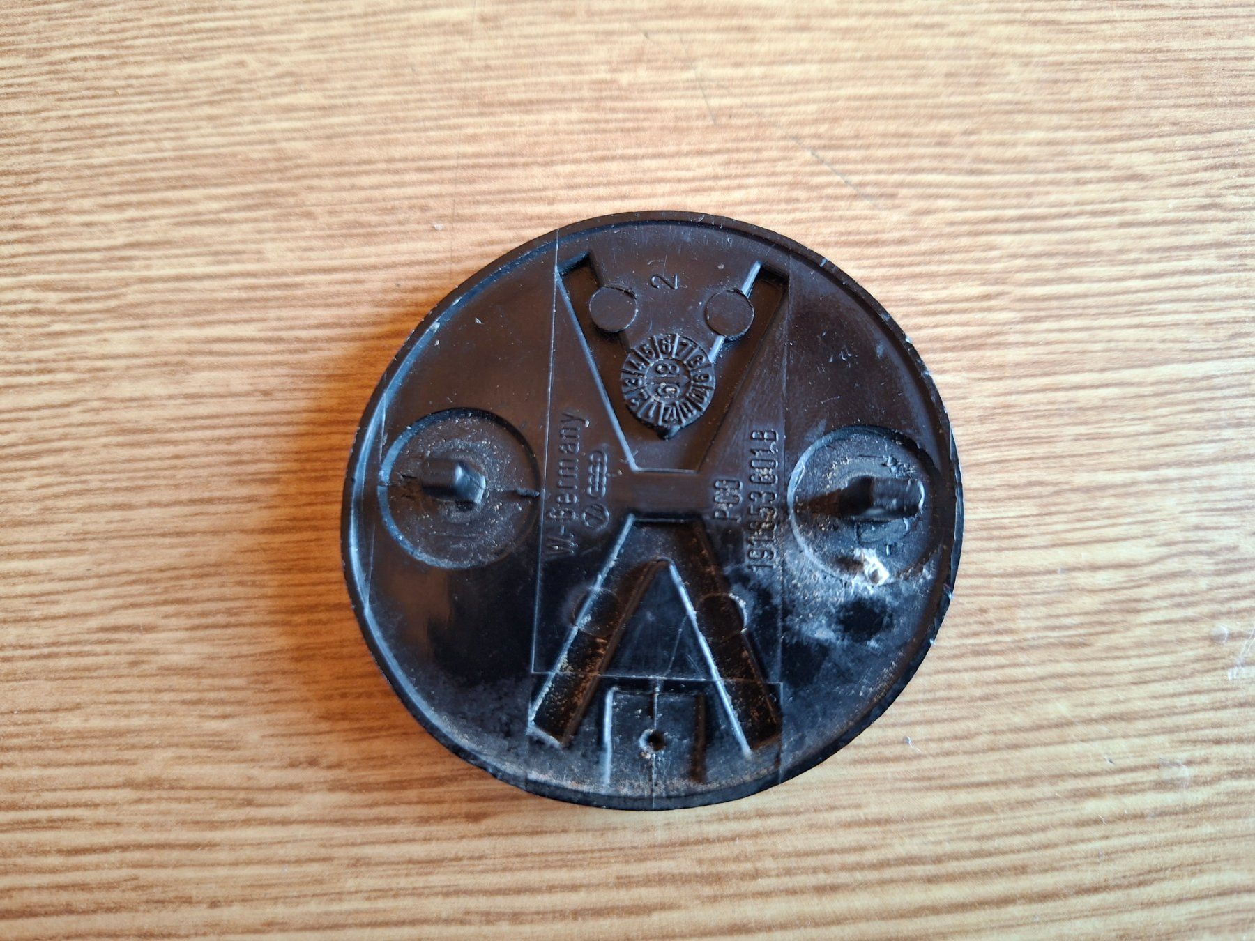 VW Toutes les pièces auto: VW Emblem – D'occasion à Huttwil par Niku184 1