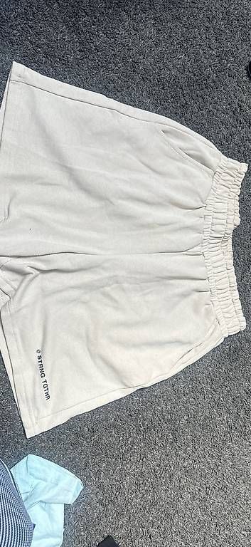 Pantaloni: Kurze Hose – Usato da Bubikon venduto da bue_t8nz