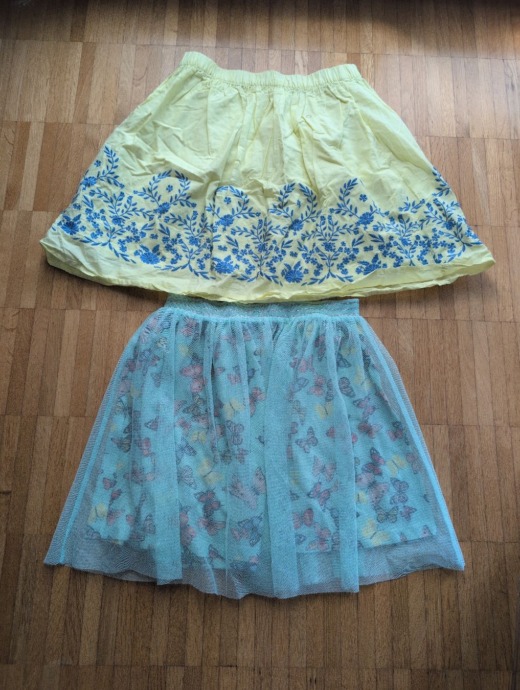 Lotti & Set di vestiti: 2 Kinder Röcke Grösse 146 gebraucht – Usato da Schwerzenbach venduto da _charme_ 1