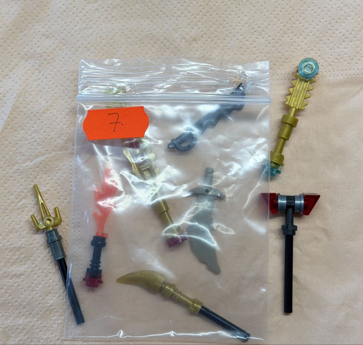 Lego Spielzeuge: Diverse Lego Waffen Sammlung! Schwerter, Aexte . – Gebraucht aus Rheinfelden von zim_2hqc 1