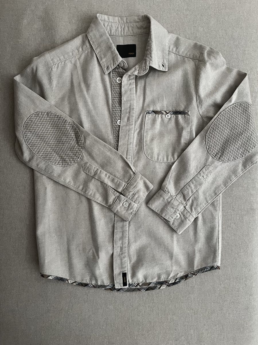 Fendi Hemden, T-Shirts & Polos: Fendi Shirt Boys Size 6A – Gebraucht aus St. Gallen von Asever___