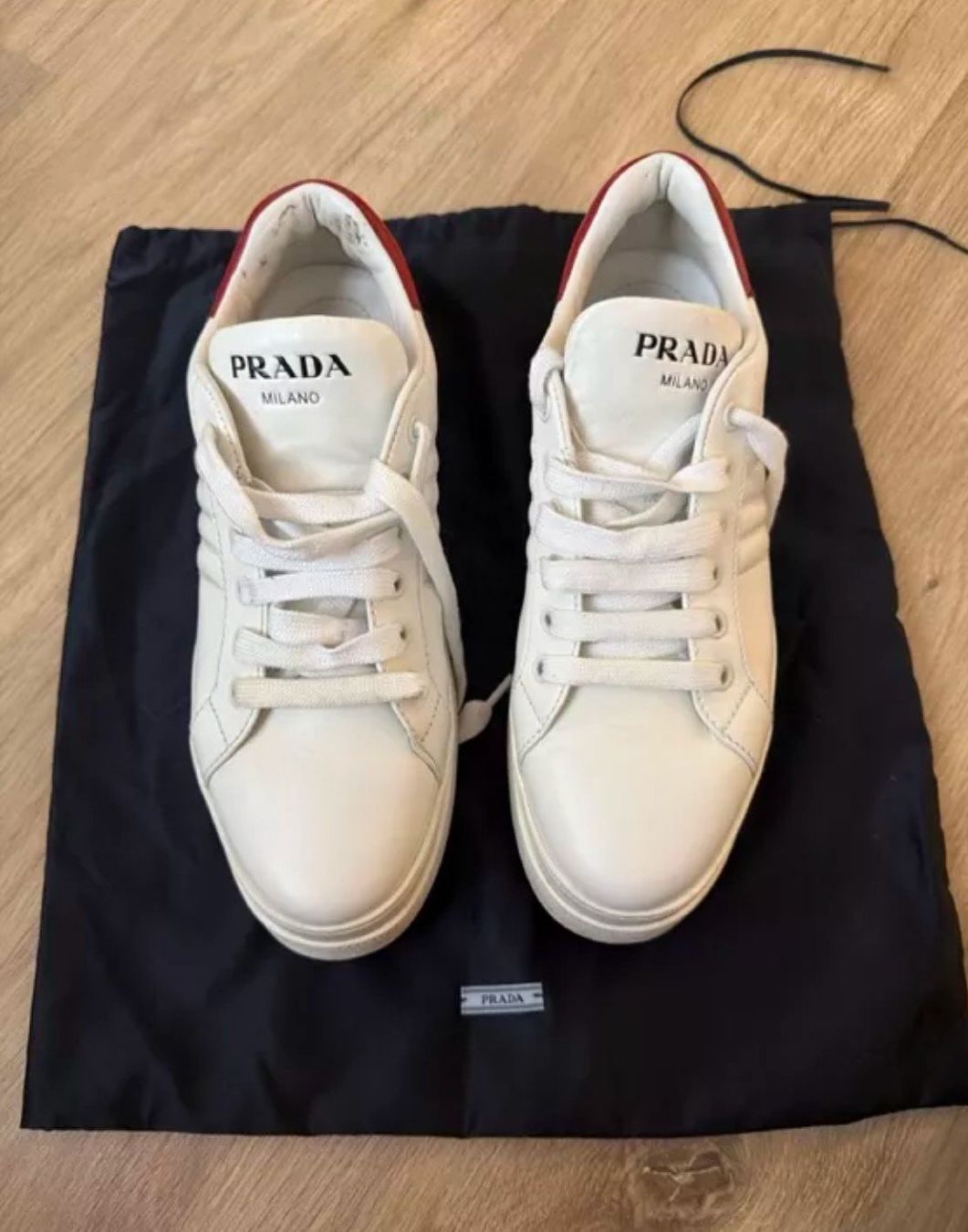 Prada Damenschuhe: Prada Leder Sneaker wie neu – Gebraucht aus Zürich von laribuechel 4