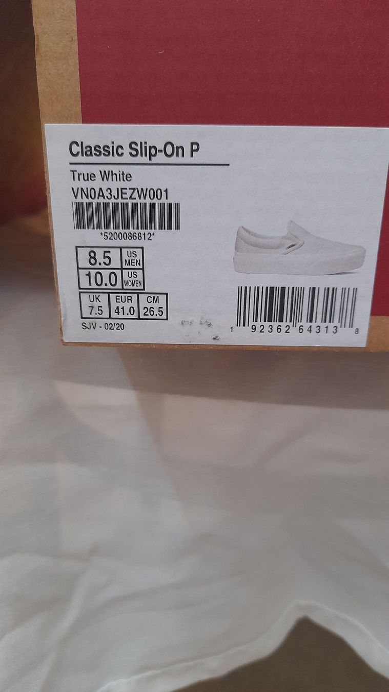 Vans Scarpe da uomo: Baskets Vans Classic Slip-On P Blanches Neuves Taille 41  – Nuovo e nell'imballaggio originale da st.gallen venduto da The_Rag_Picker. 1