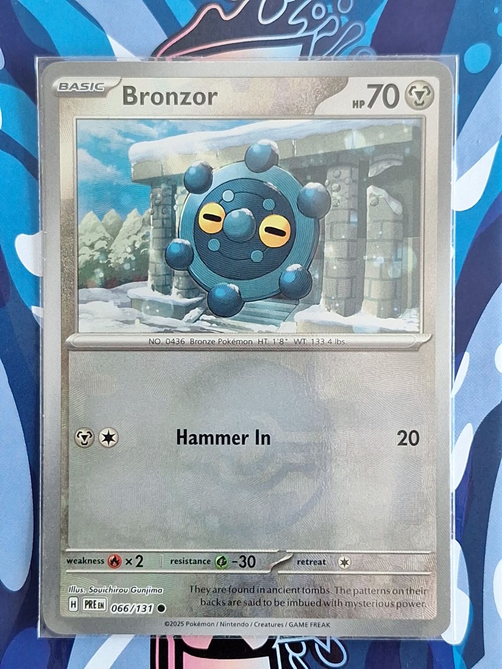 Pokémon Carte collezionabili: Bronzor - Pokeball Reverse Holo Prismatic Evolution - #14 – Usato da Altstätten SG venduto da GGsGameshop