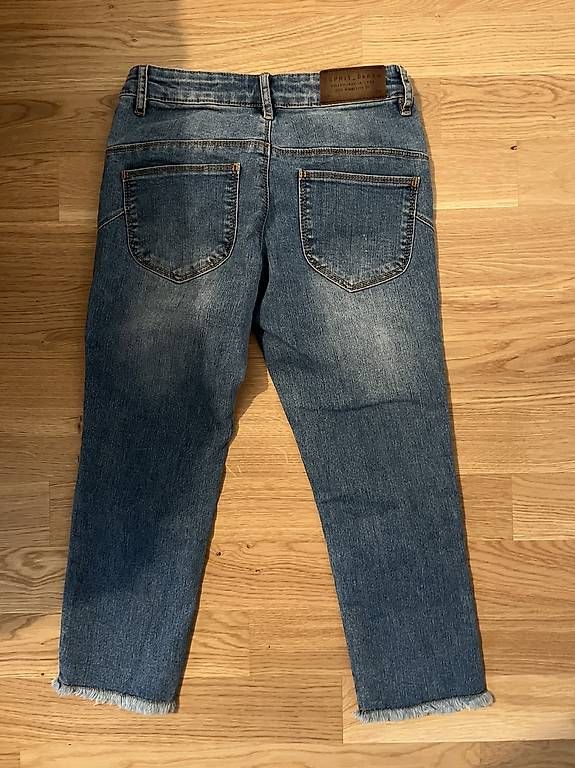 Pantaloni: Esprit Jeans 140 – Usato da Luzern venduto da La_Favorita 1