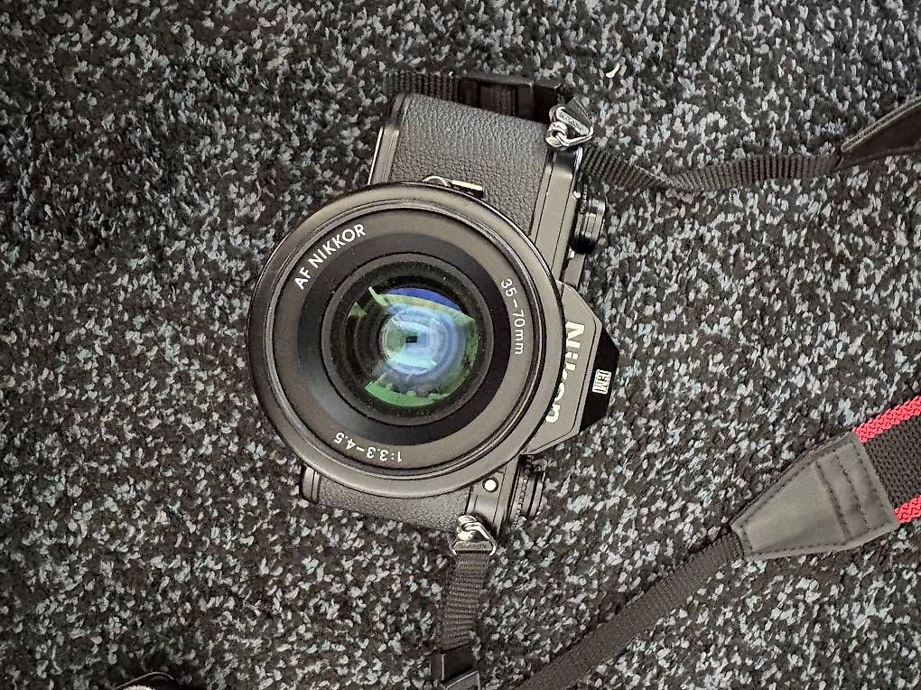 Nikon Kamera: Nikon EM analogica + kit completo – Gebraucht aus Giubiasco von Semmenek 2