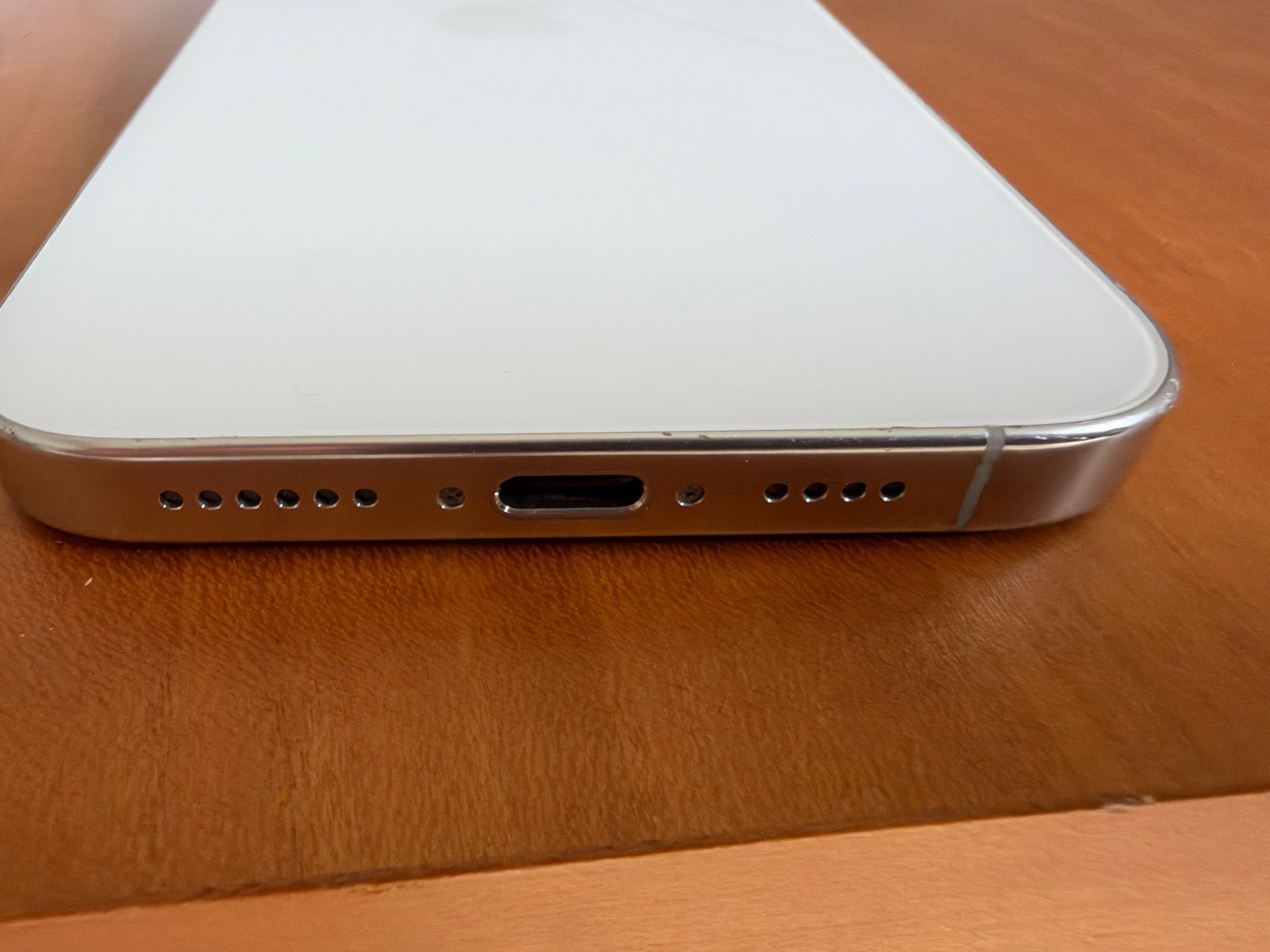 Apple Telefoni cellulari / Smartphones: Apple iPhone 16 Pro Max Weiss 512 GB – Usato da Zürich venduto da Glila 6