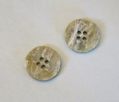 2 Knöpfe oliv, ø 20 mm