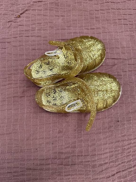 Schuhe für Jungen: Badeschuhe GR. 20 – Gebraucht aus Zürich von Soschi-25