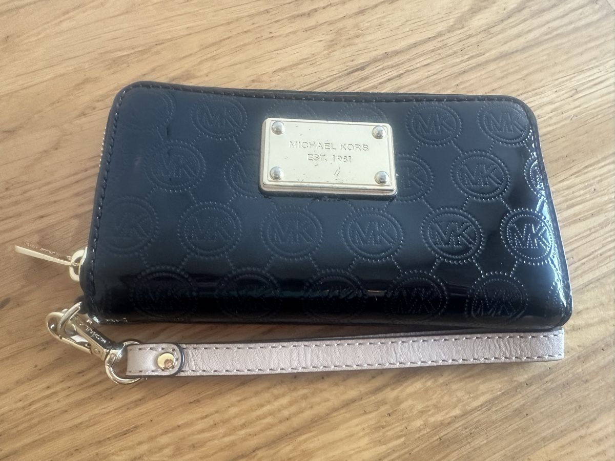 Michael Kors Portafogli: Michael Kors Geldbörse – Usato da Langnau am Albis venduto da Flash2585