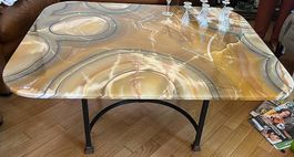 Lastra in Onice Naturale con struttura tavolino vintage
