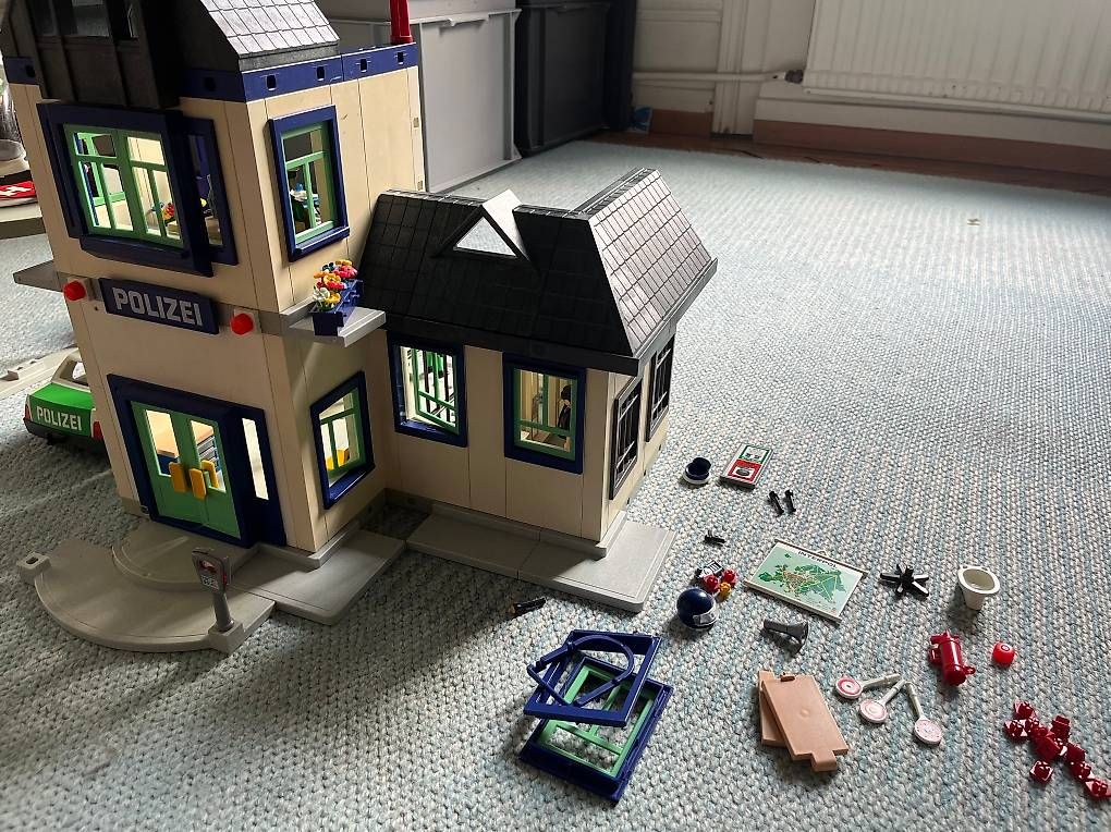 Spielzeuge: Playmobil Polizeistation  – Gebraucht aus Zürich von Donna_Lupa 1