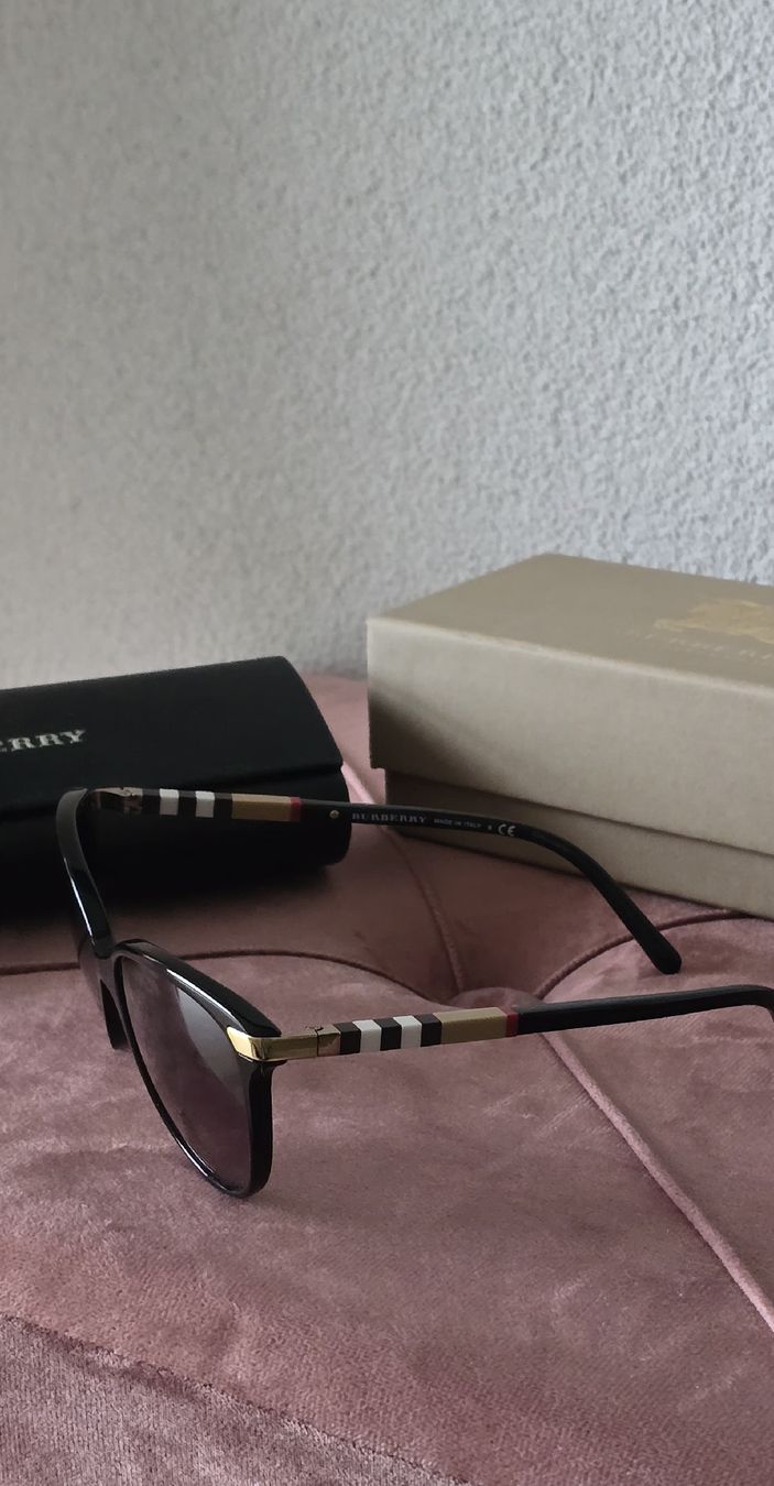 Burberry Occhiali & Lenti: Burberry Sonnenbrille – Nuovo (secondo la descrizione) da Rümlang venduto da ilc_vm5p 5