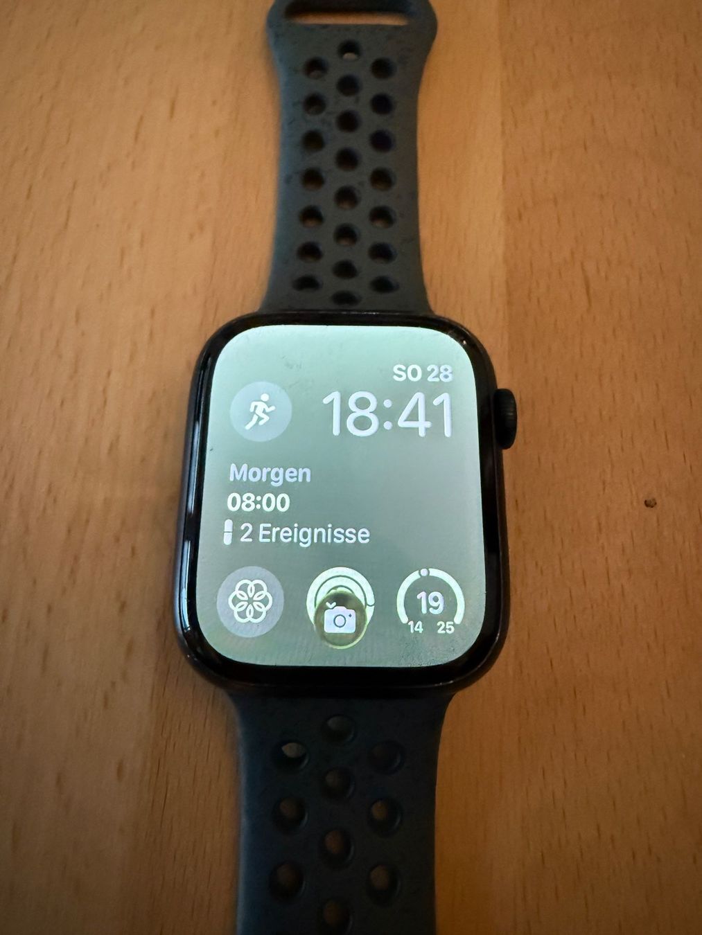 Apple Smartwatch: Apple Watch Series 9 GPS – D'occasion à Davos Platz par sam_xr2v