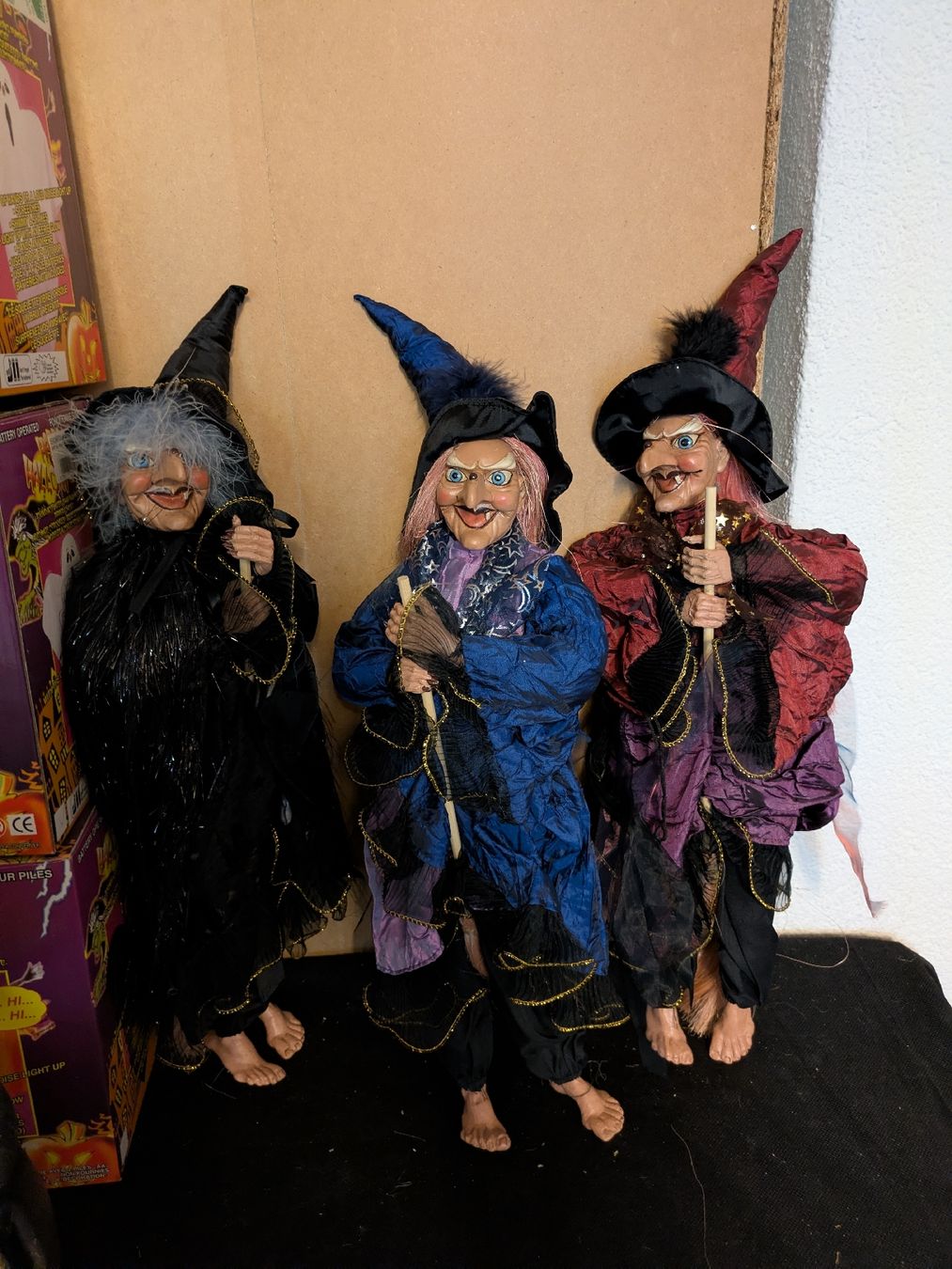 Tutte le decorazioni: Halloween Deko Hexen – Nuovo (secondo la descrizione) da Interlaken venduto da stalfran