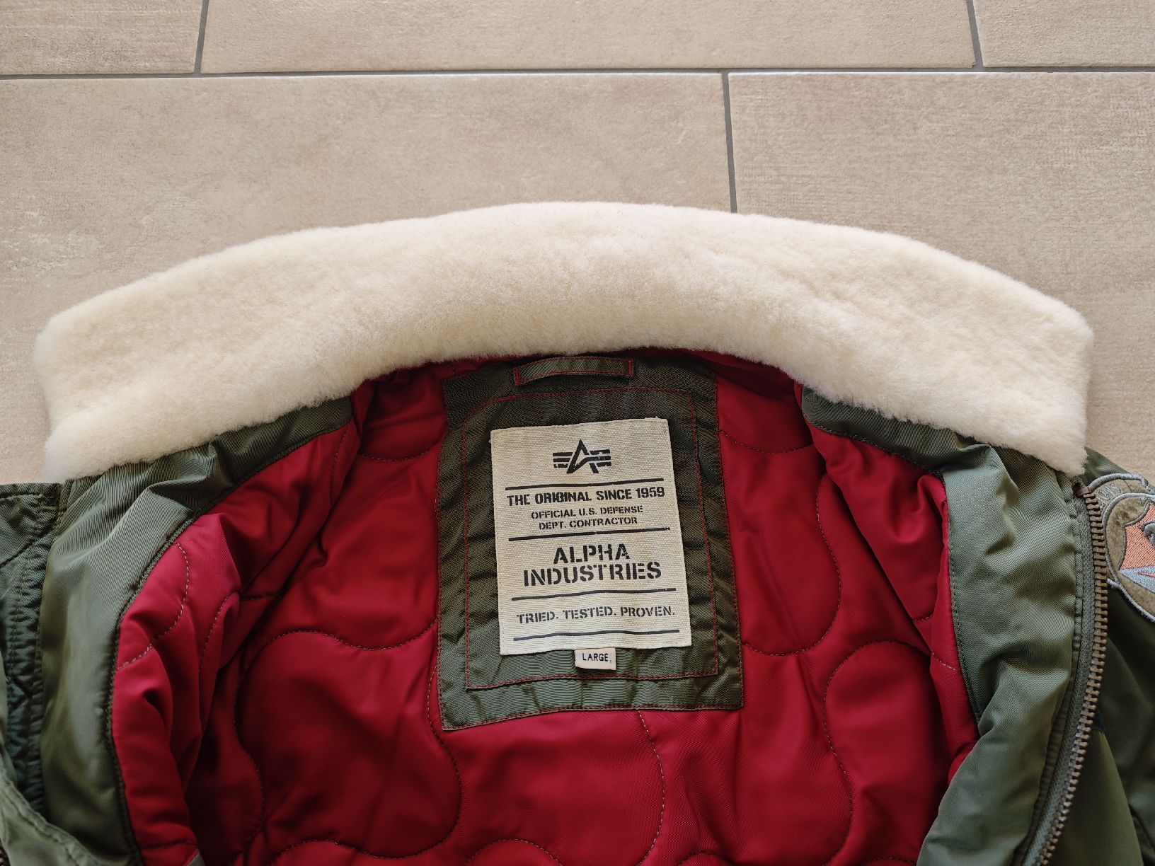 Alpha Industries Giacche: ALPHA INDUSTRIES Men's Injector Iii Patch Bomber Jacket Gr L – Nuovo (secondo la descrizione) da Zollbrück venduto da Turner5 3