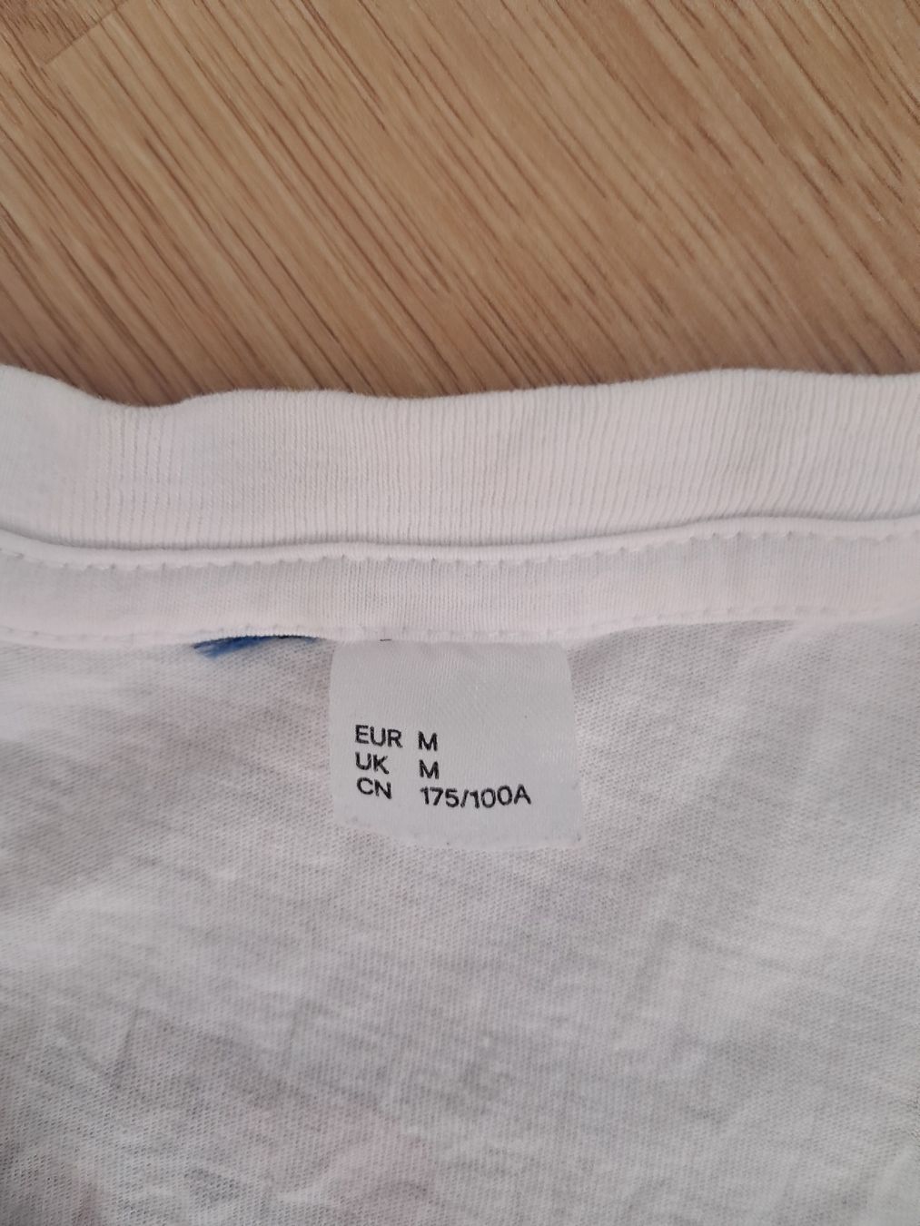 Zara T-Shirts: "More amour" tshirt von Zara  – Gebraucht aus Biel/Bienne von sof_yx5y 1