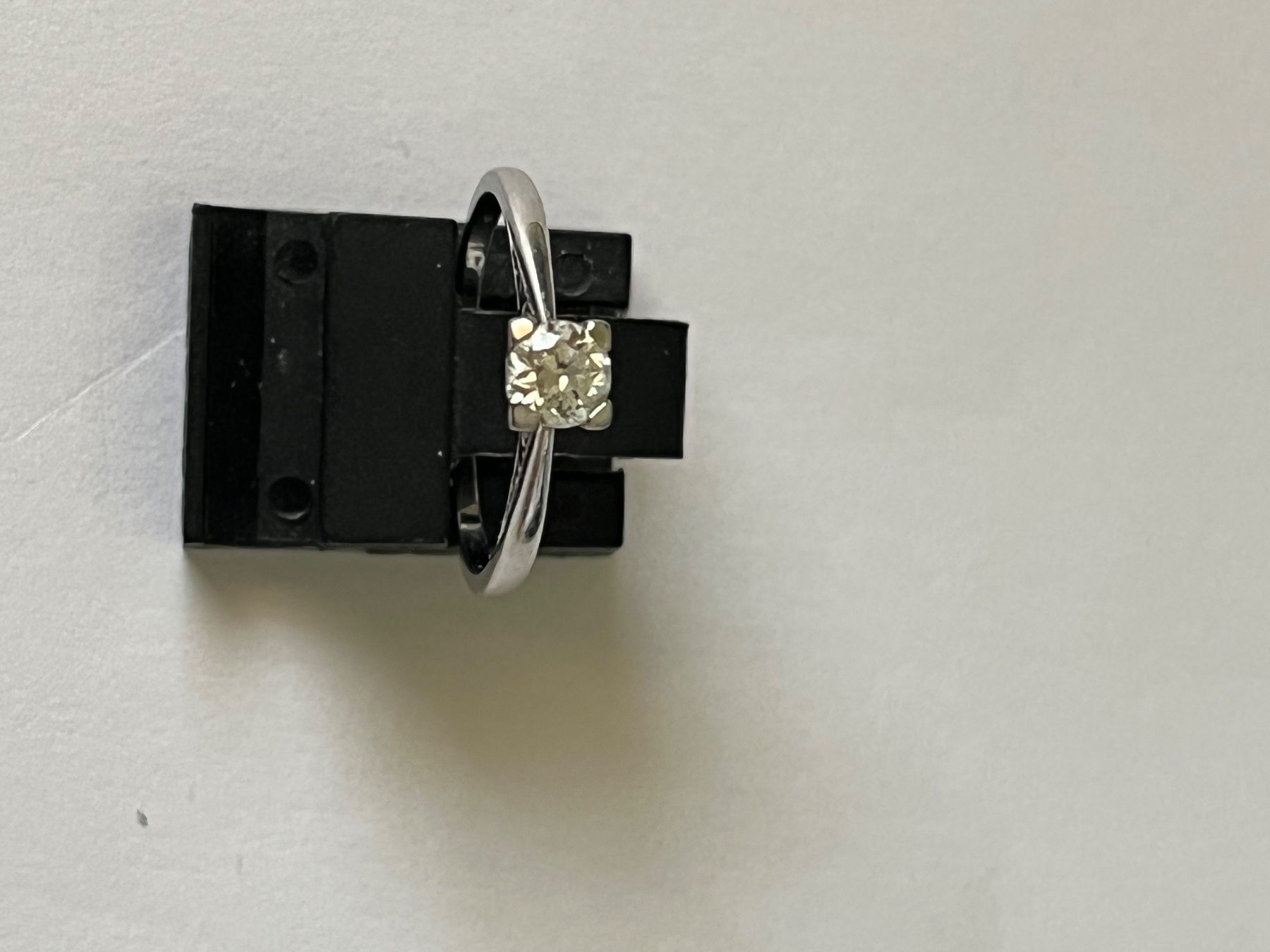 Ringe: Ring Weissgold / Diamant 18 Karat – Gebraucht aus Langnau am Albis von flusspflege 5