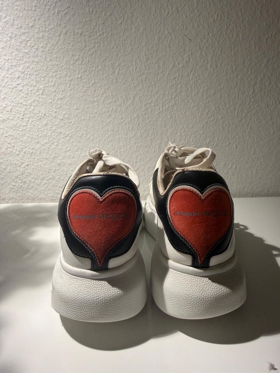 Alexander Mcqueen Damenschuhe: Alexander McQueen Herz Sneaker – Gebraucht aus Herisau von ogkosta 4