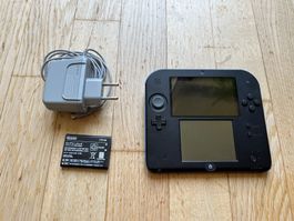 Nintendo 2DS (für Ersatzteile) + Netzteil, Akku und SD-Karte