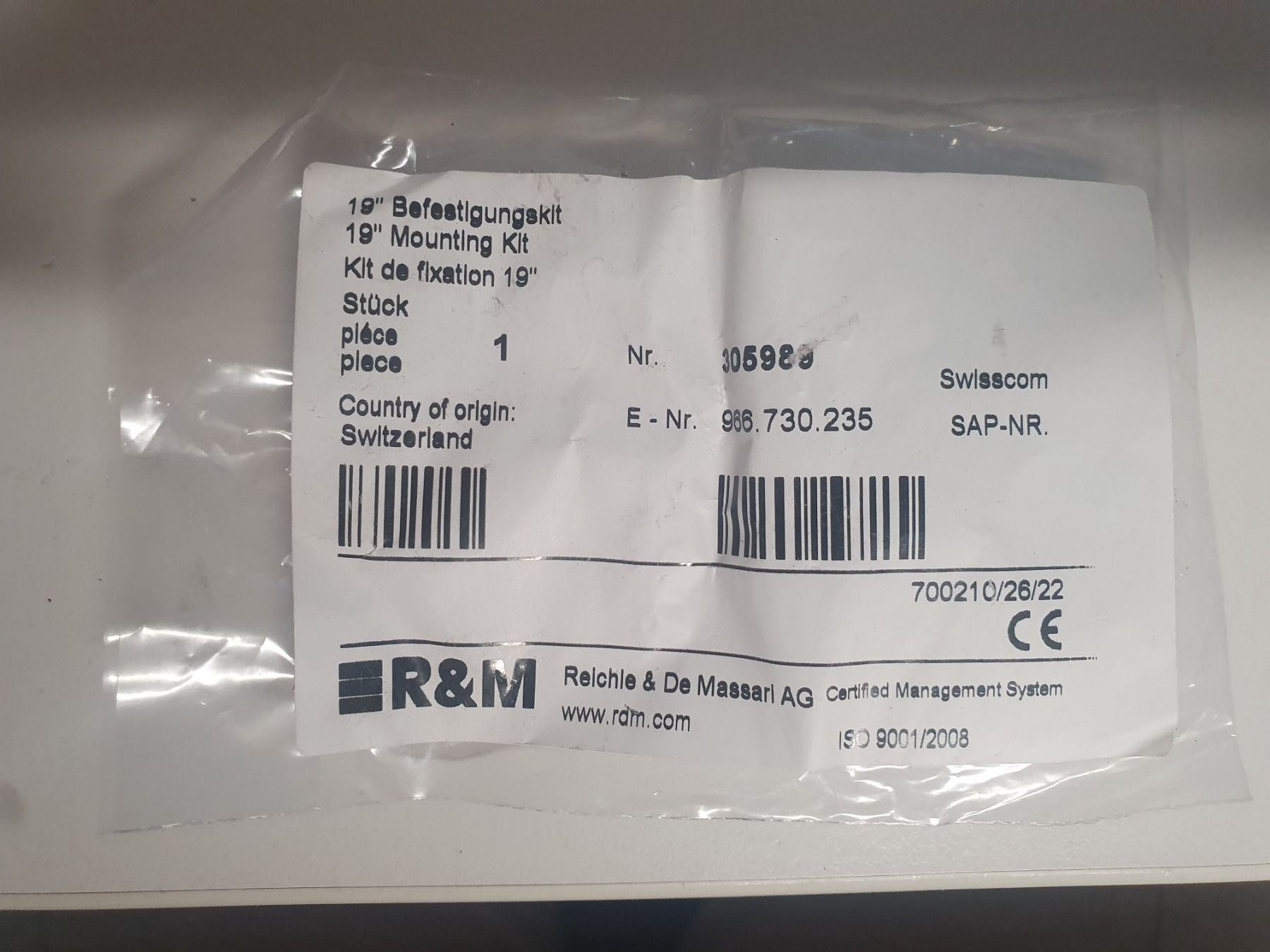 Sonstiges Zubehör: 4xMutterSchraube RDM Befestigungskit 19" Rack M6 Käfigmutter – Neu und originalverpackt aus Zürich von Alibaba1234