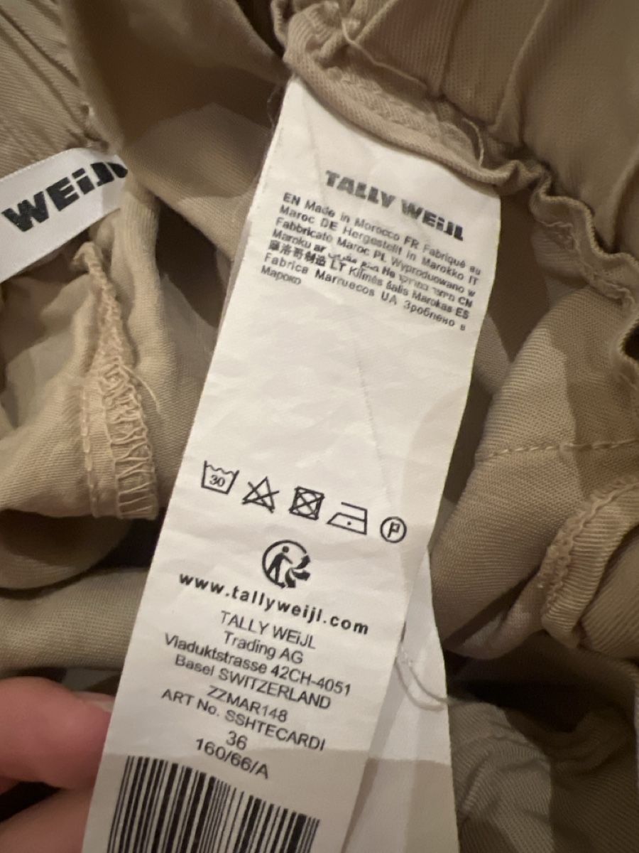 Tally Weijl Hosen: Tally Weijl Shorts Beige – Gebraucht aus Oberengstringen von pri_c8jk 2