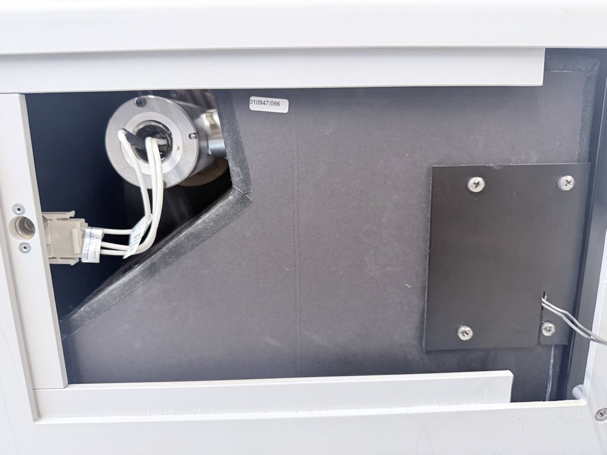 Tutte le macchine: Dionex UVD 340U UV/VIS HPLC Diodenarray-Detektor DAD PDA – Usato da Schupfart venduto da philippb06 4