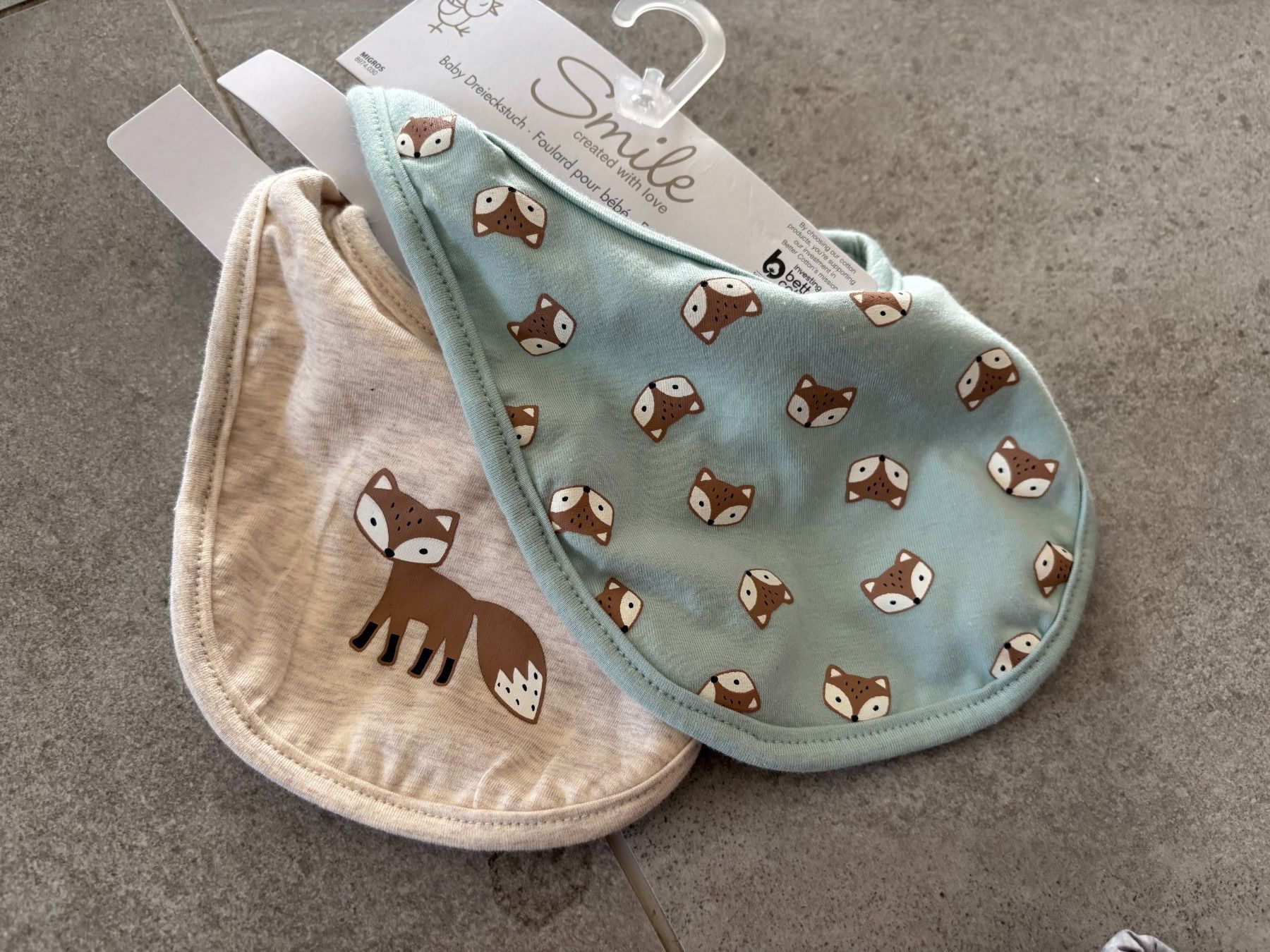 Repas pour bébés: Lot de 2 bavoirs bébé neuf petit renard – Neuf (Voir description) à Salvenach par gwenwywar