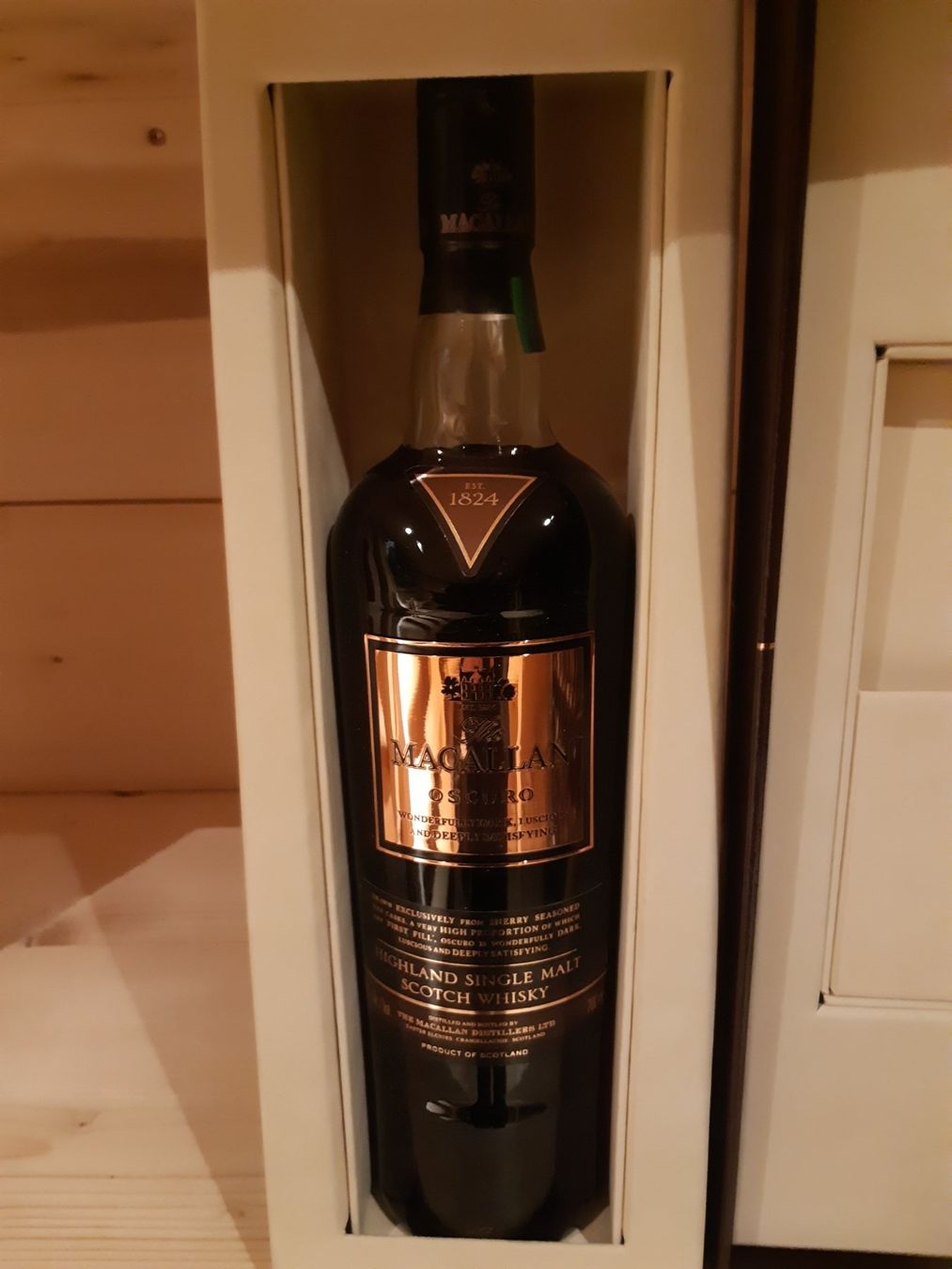 Macallan Bevande alcoliche: Macallan Oscuro 1824 – Nuovo e nell'imballaggio originale da Grindelwald venduto da carro5 2