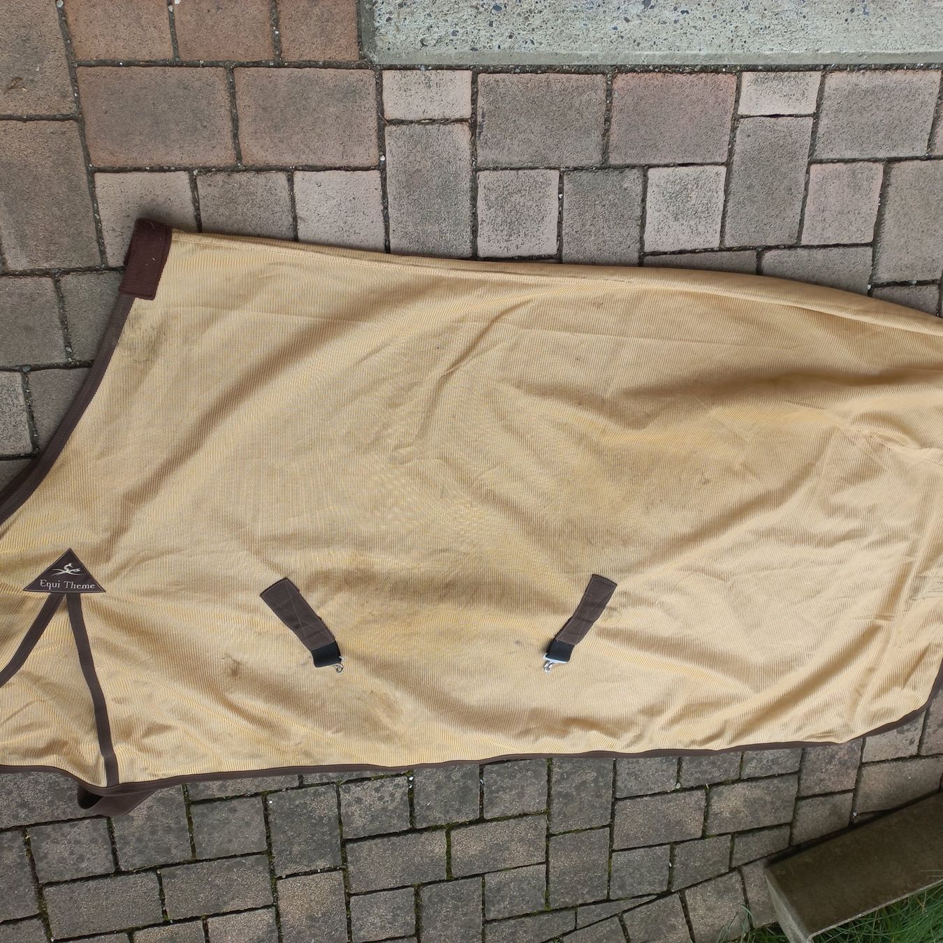 Coperte & Accessori: Pferdedecke Equi Theme Netzdecke beige braun – Usato da Subingen venduto da RR-DD