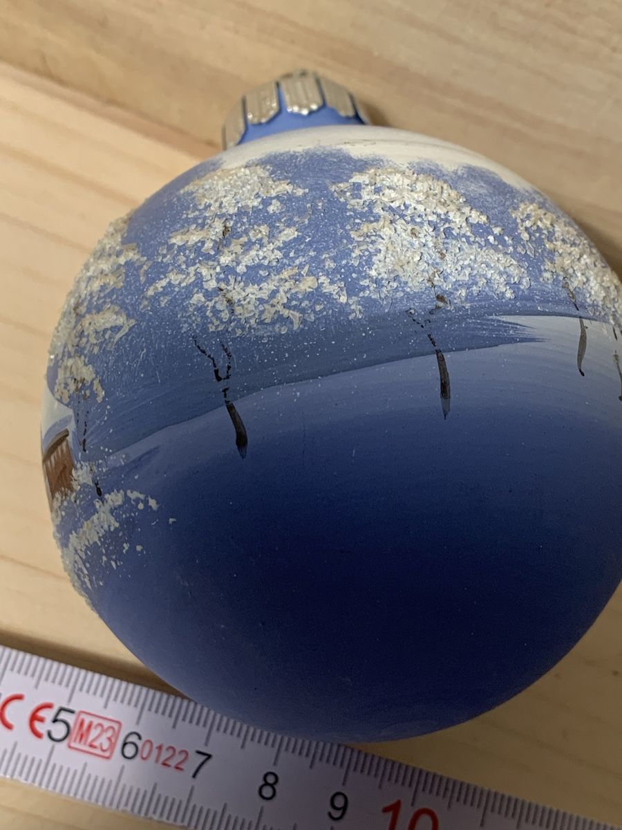 Tutte le decorazioni: Handbemalte Weihnachtskugel Winterlandschaft – Nuovo e nell'imballaggio originale da Erlenbach ZH venduto da Ritschly 3