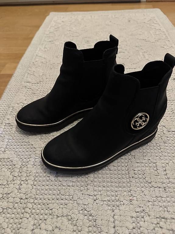 Scarpe da donna: Guess shoes – Usato da Opfikon venduto da MissRuby 2