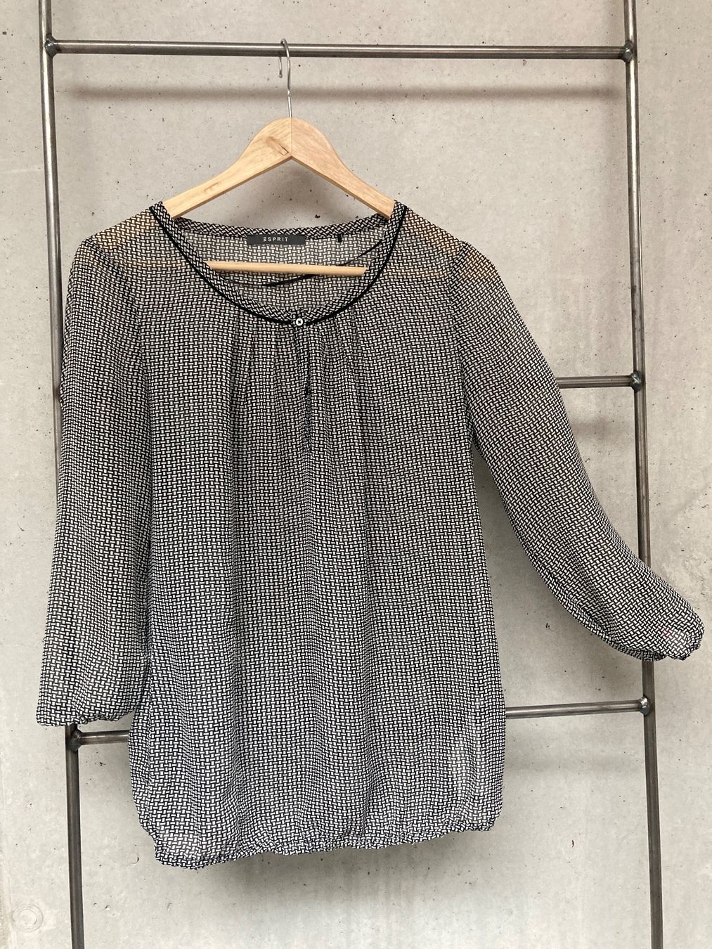 Esprit Camicette: Klassische Bluse von Esprit – Usato da Leuk-Stadt venduto da nadlerhu