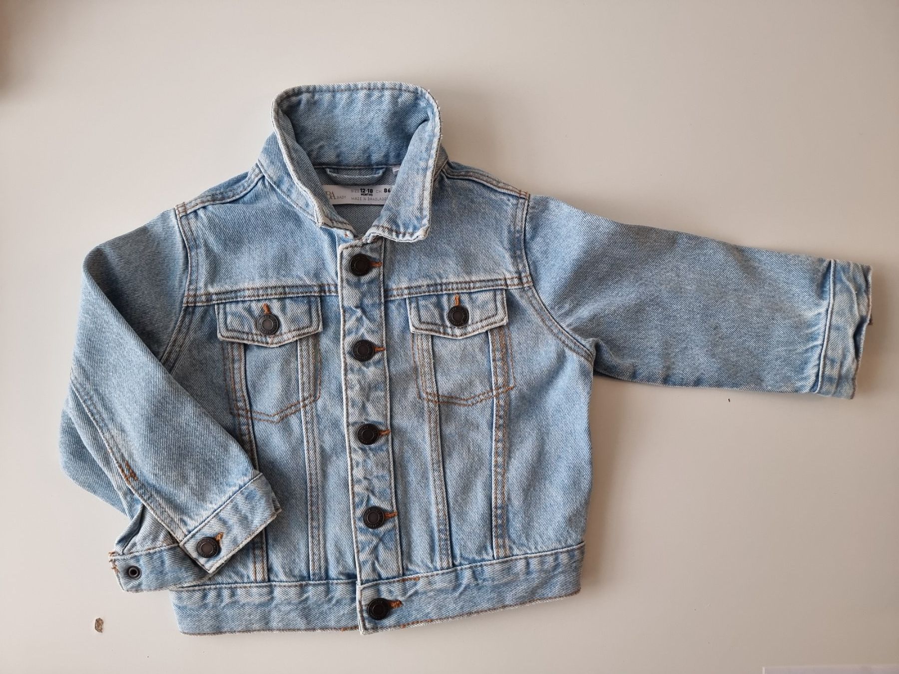 Zara Jacken & Mäntel: Zara Jeans Jacke Baby – Gebraucht aus Münchenstein von mt25
