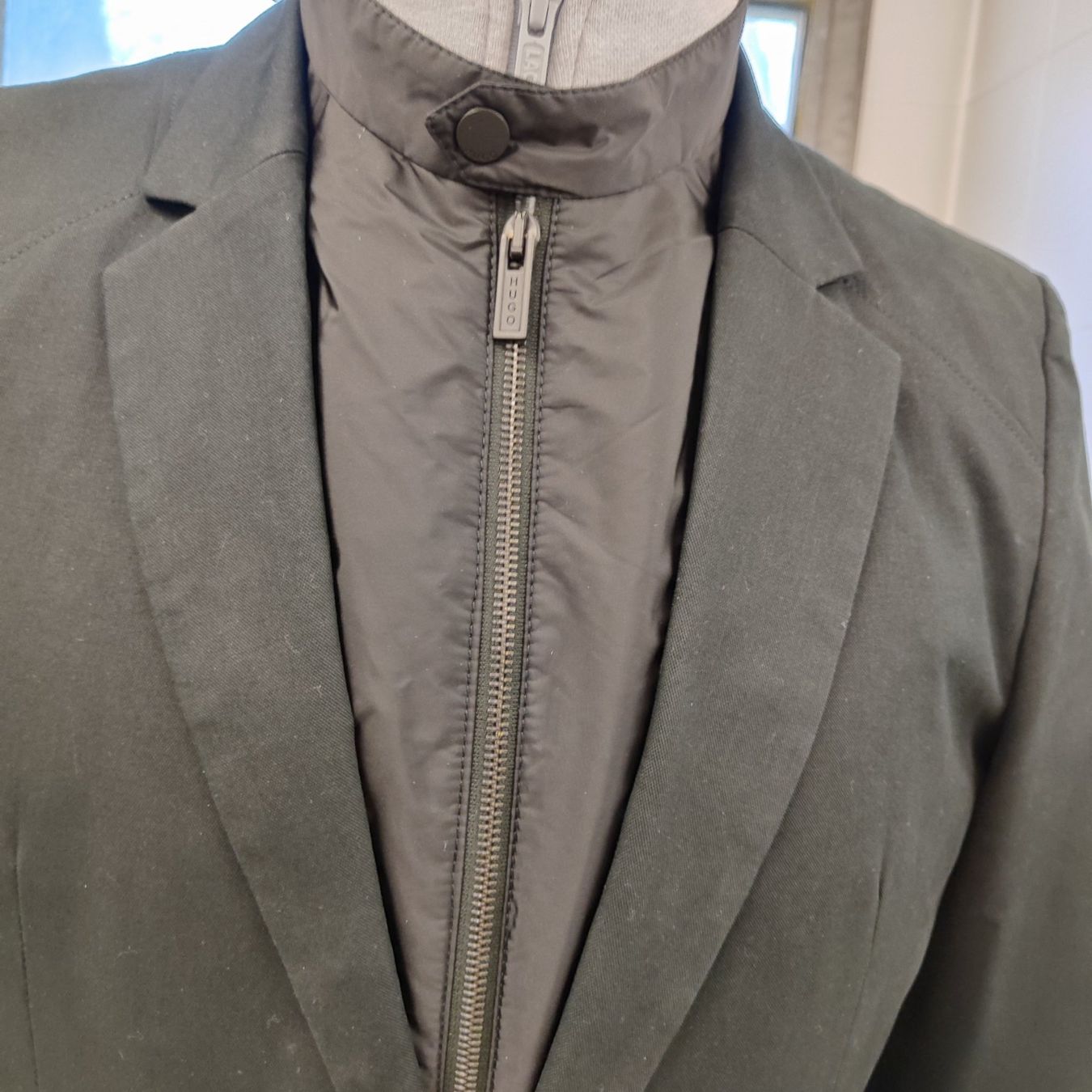 Hugo Boss Giacche: Boss Blazer mit Gilet Gr 98 – Usato da Langnau am Albis venduto da Judithsebi 1