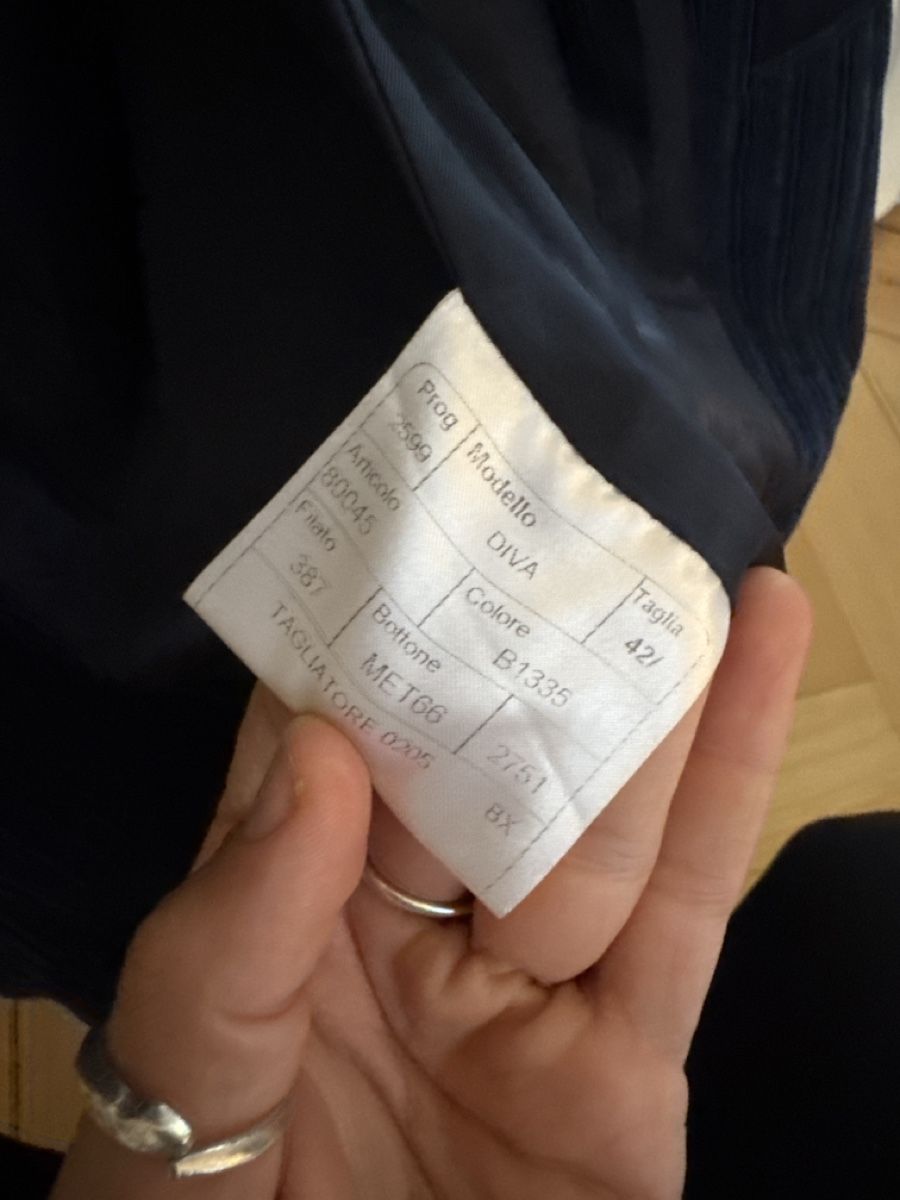 Giacche: Damen Blazer Samt Grösse L gebraucht – Usato da St. Gallen venduto da RosaRossi1 3