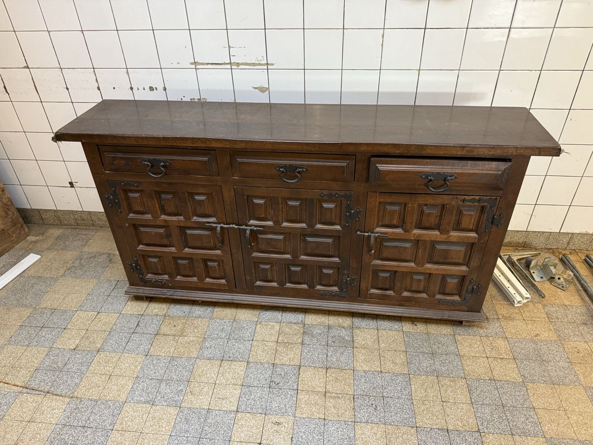 Büffets: Rustikaler Massivholz Schrank/Buffet – Gebraucht aus Erlinsbach SO von n123h