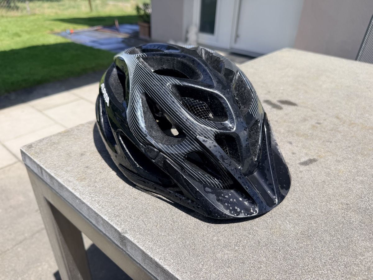 Alpina Caschi: Velo Helm Alpin – Usato da Adligenswil venduto da anvil3001